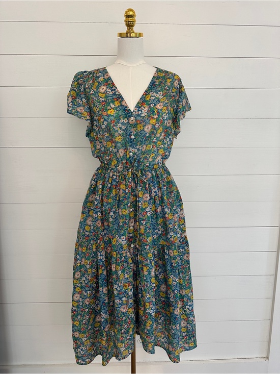 Trovata Dresses & Skirts - Trovata Birds of Paradis Floral Tiered Kristi Midi Dress